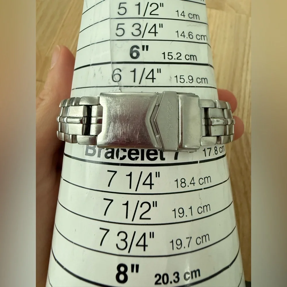 Vintage ladies Eddie Bauer sport watch NEW BATTERY